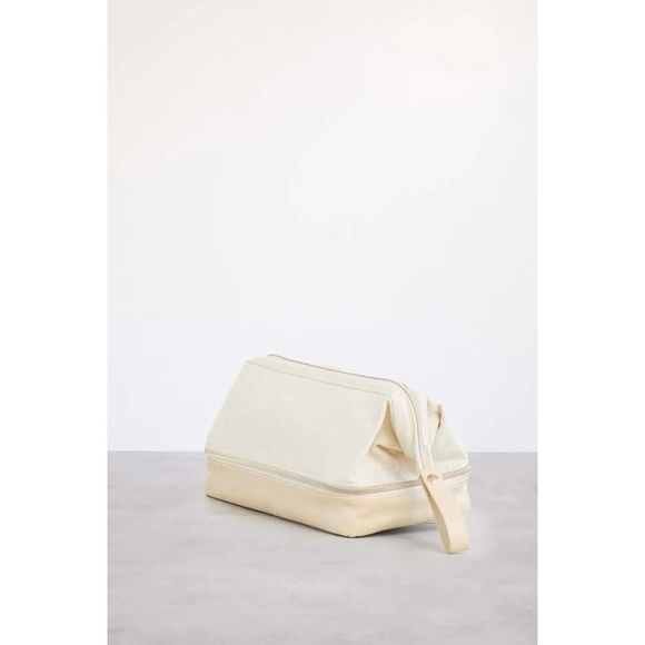 NWT BEIS Dopp Kit Cosmetic Bag in Beige - Picture 3 of 7